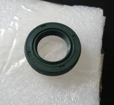 更換超級維特拉轉向機油封解決漏油問題及進口油封的簡單分析